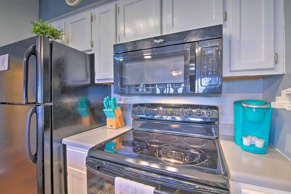 Kitchen | Coffee Maker | Blender | Toaster | Crockpot