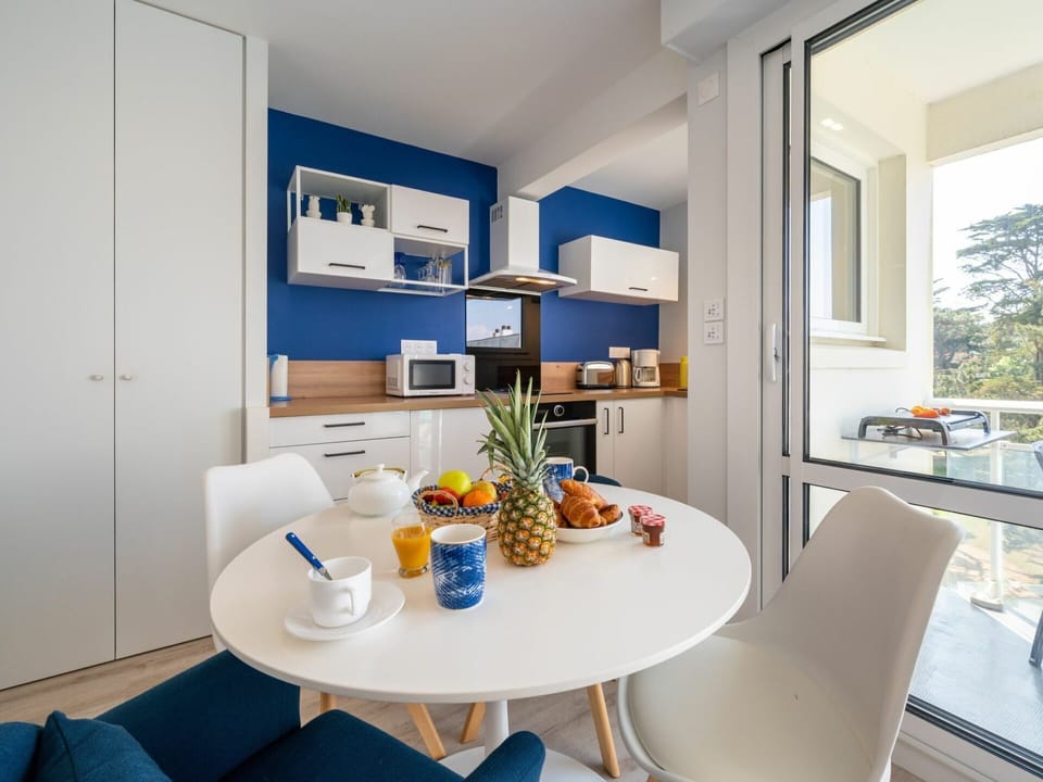 Plant, Water, Property, Furniture, Building, Table, Window, Azure, Chair, Interior Design