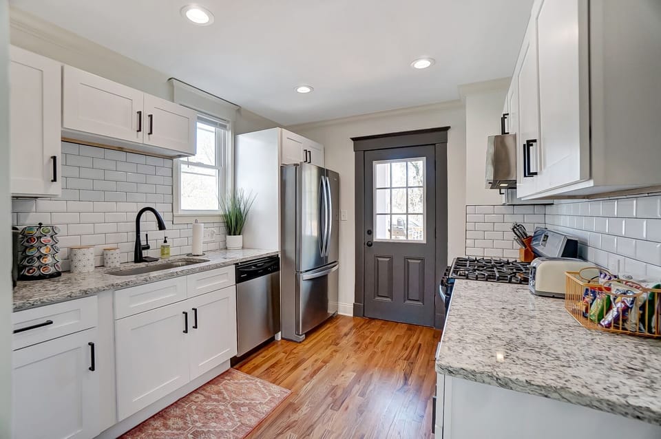 Fully stocked kitchen- includes Keurig coffee station and snacks available 