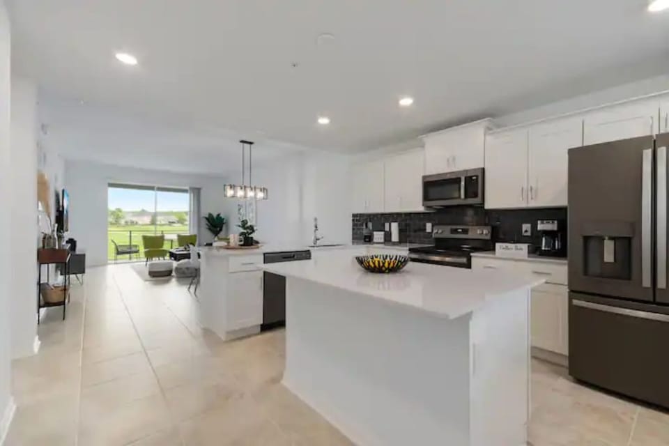 Modern Kitchen with all necesary appliances