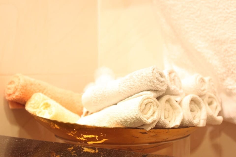 Bathroom amenities