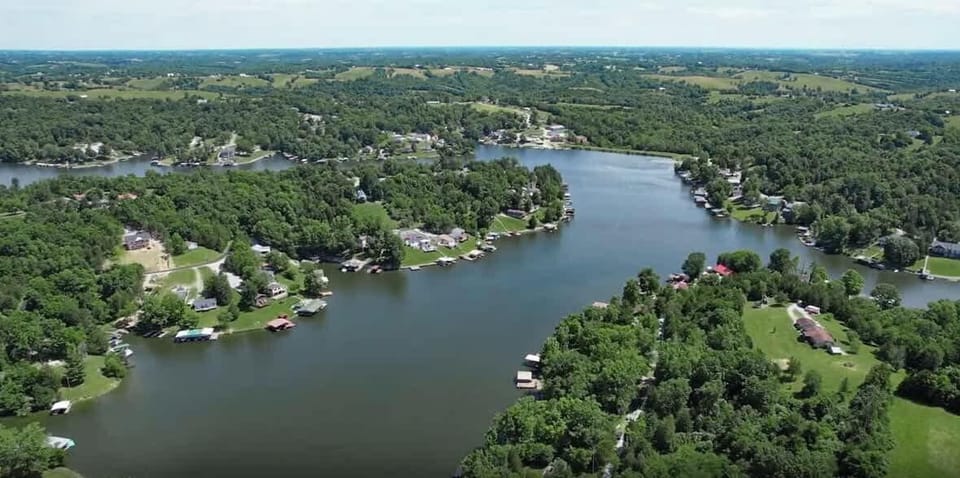 Located near Williamstown Lake