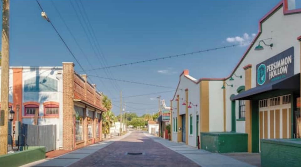 Quiet moment in Artisan Alley in Deland - breweries, coffee shops, market/food..