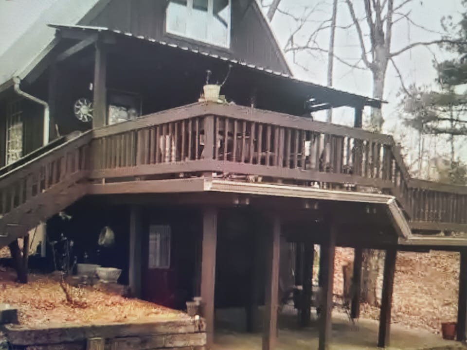 Rear view of the Cabin 