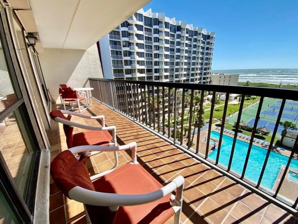 Balcony2