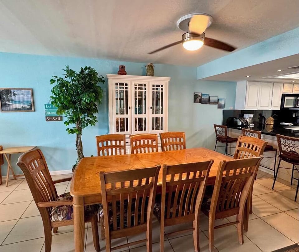 DiningArea