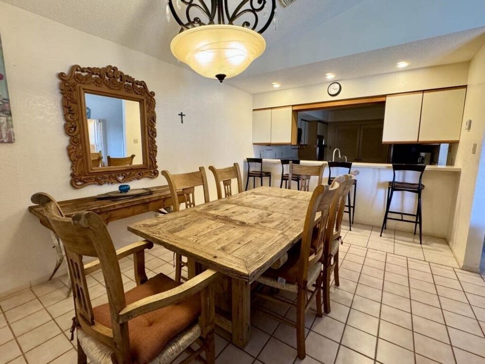 384161212_1370809250536524_8311832991808720360_n