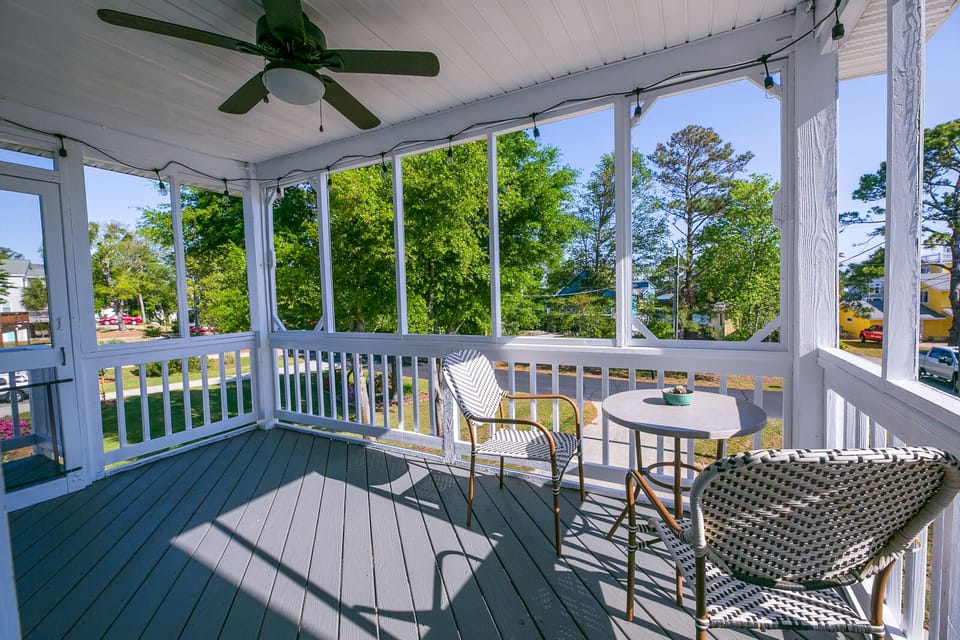 Chill out on the deck!