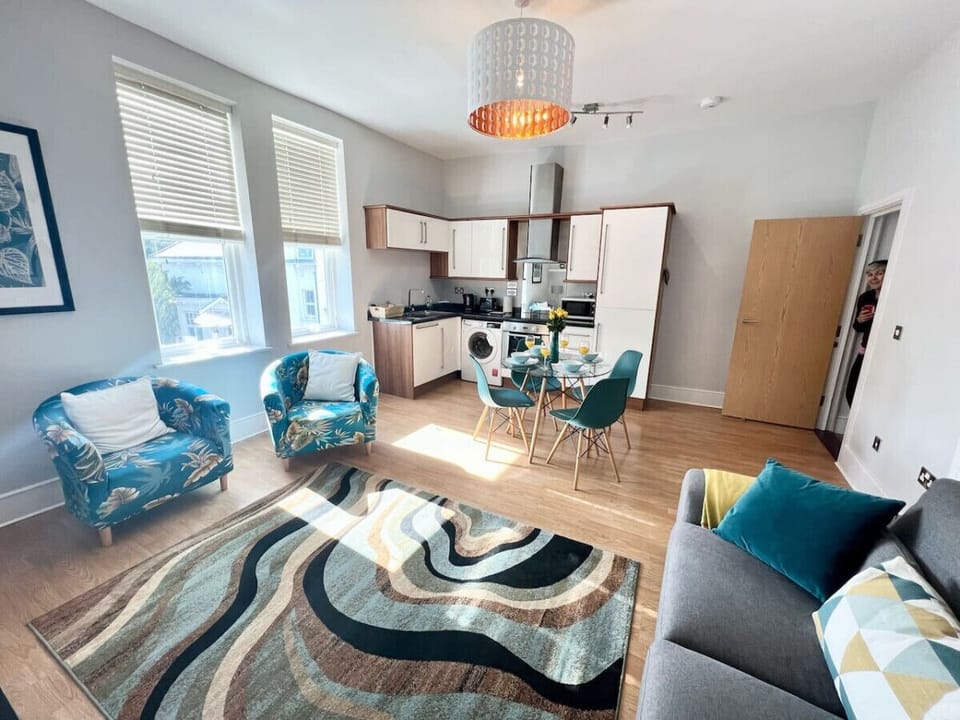 Bright and spacious lounge area