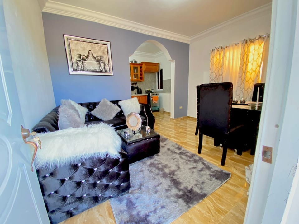 sala con comedor / living room with dining room