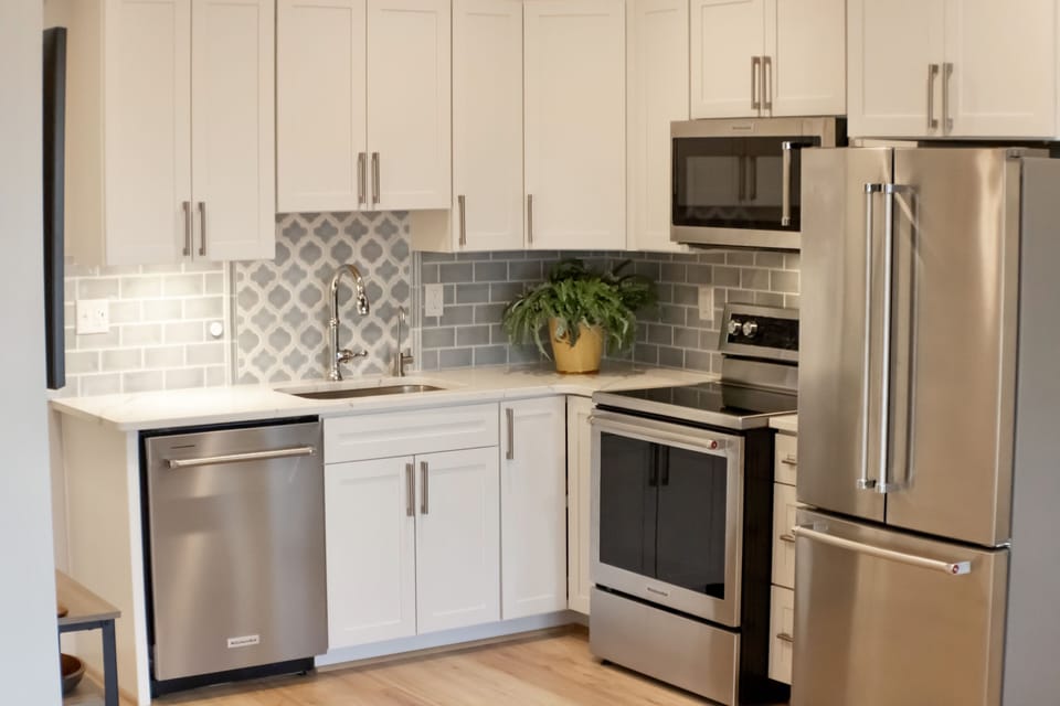 Full kitchen