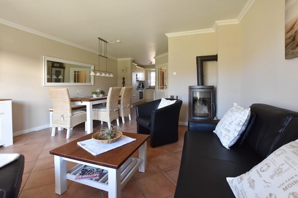 Ferienhaus Gartenweg - Modernes Mittelhausteil mit 4 Zimmern auf ca. 96 m², für bis zu 6 Personen House in Westerland