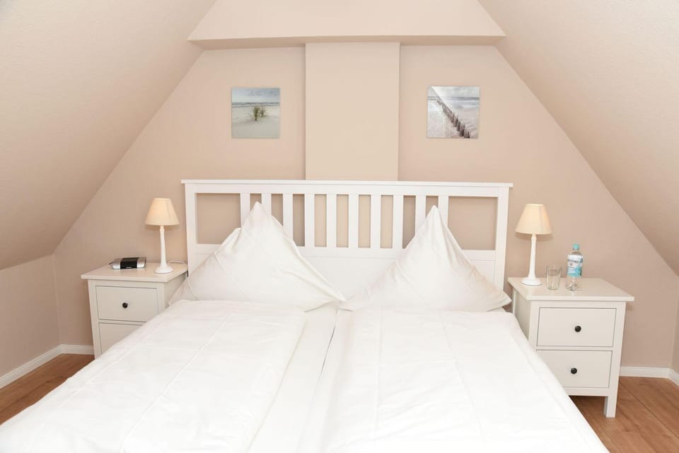 LH Dünenblick Apartment 9 - 3-room apartment close to the beach with approx. 55 m² under thatch, Apartment in Wenningstedt-Braderup