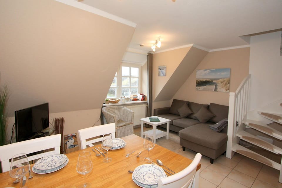 LH Dünenblick Apartment 9 - 3-room apartment close to the beach with approx. 55 m² under thatch, Apartment in Wenningstedt-Braderup