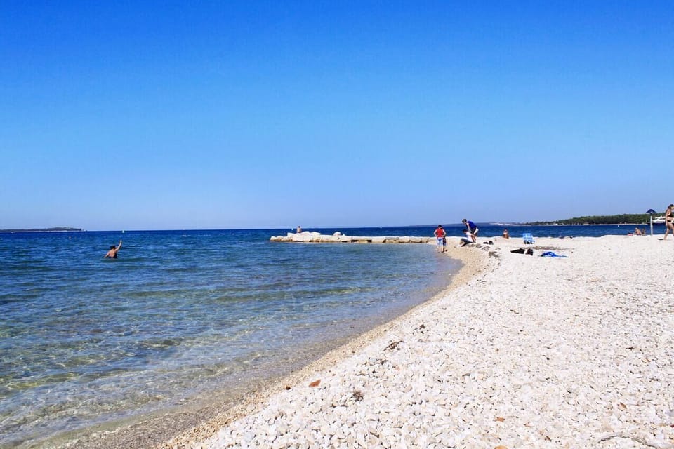 Nearby beaches