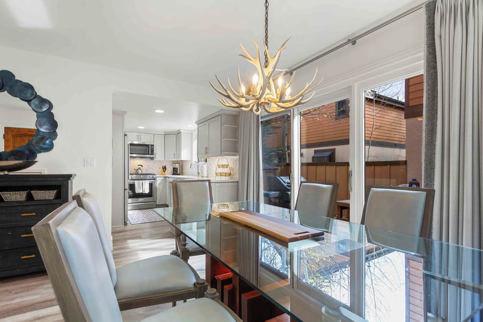 Dining Room - Summer