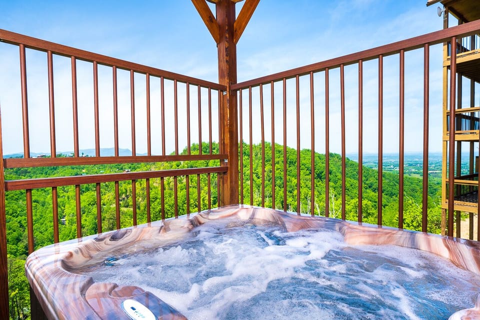 Hidden Heaven Hot Tub