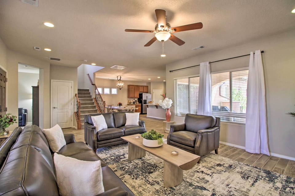 Albuquerque Vacation Rental | 3BR | 2.5BA | 2,230 Sq Ft | Stairs Required