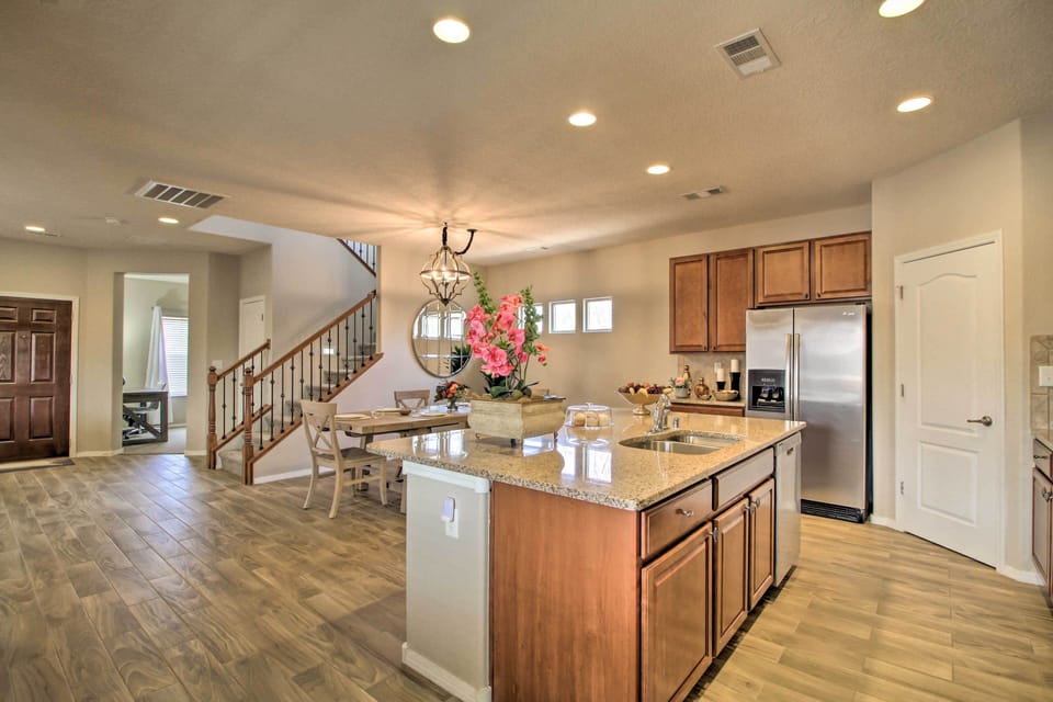 Kitchen | Fully Equipped