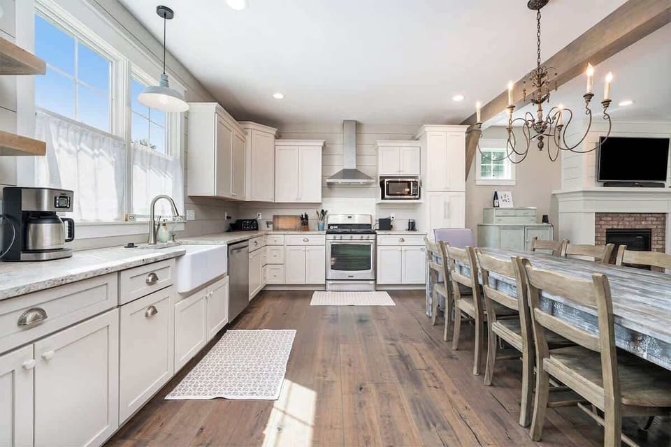 Make Meal Prep a Breeze with Our Home`s Updated Kitchen Appliances