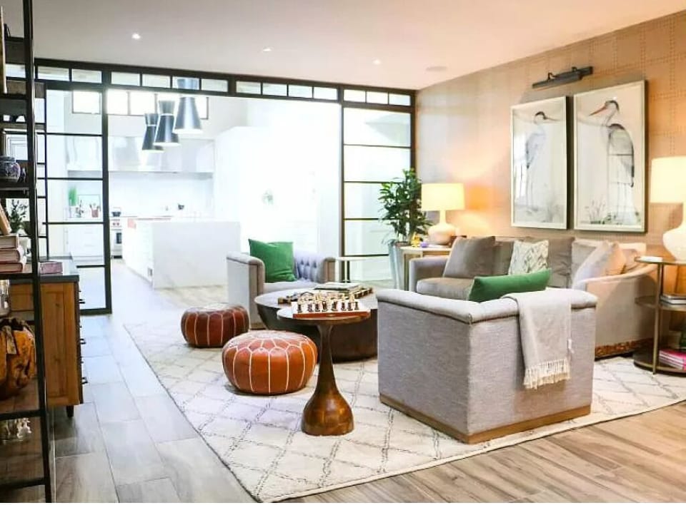 Cozy sofas, with many options for board games. Perfect for family time!