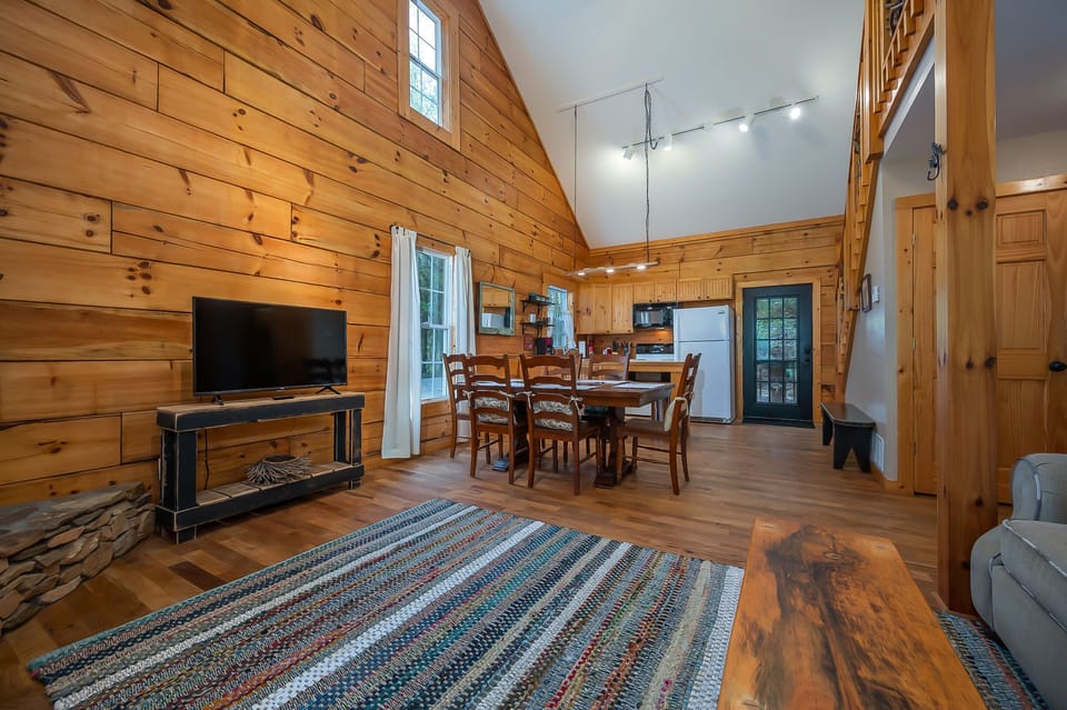 Looking from living room towards dining/kitchen