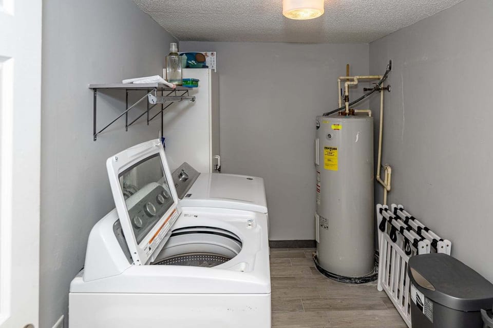 Full Size Washer and Dryer