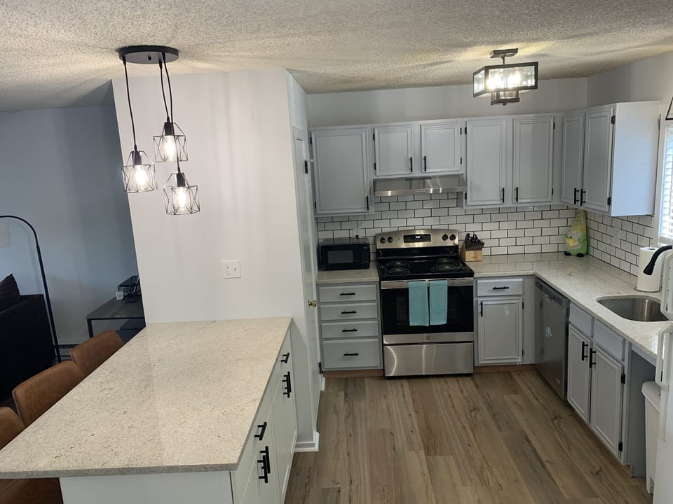 Newly Renovated Kitchen!