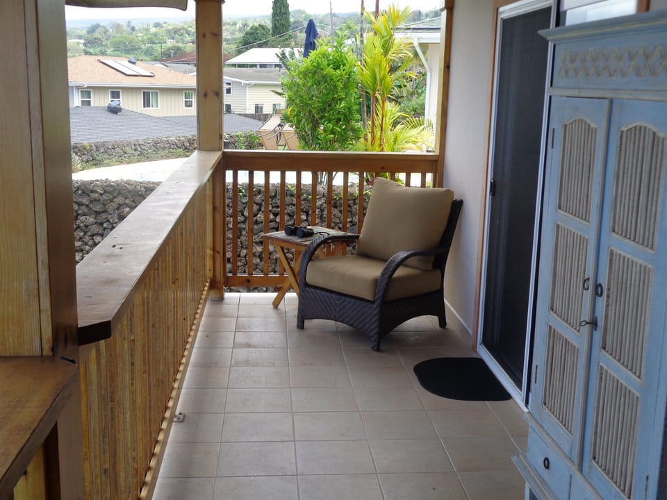 Some solitude outside the master bedroom lanai door