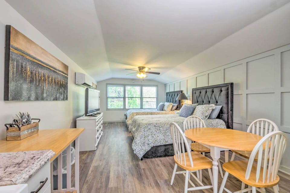 Upstairs Studio | Bedroom 4 | Dining Area