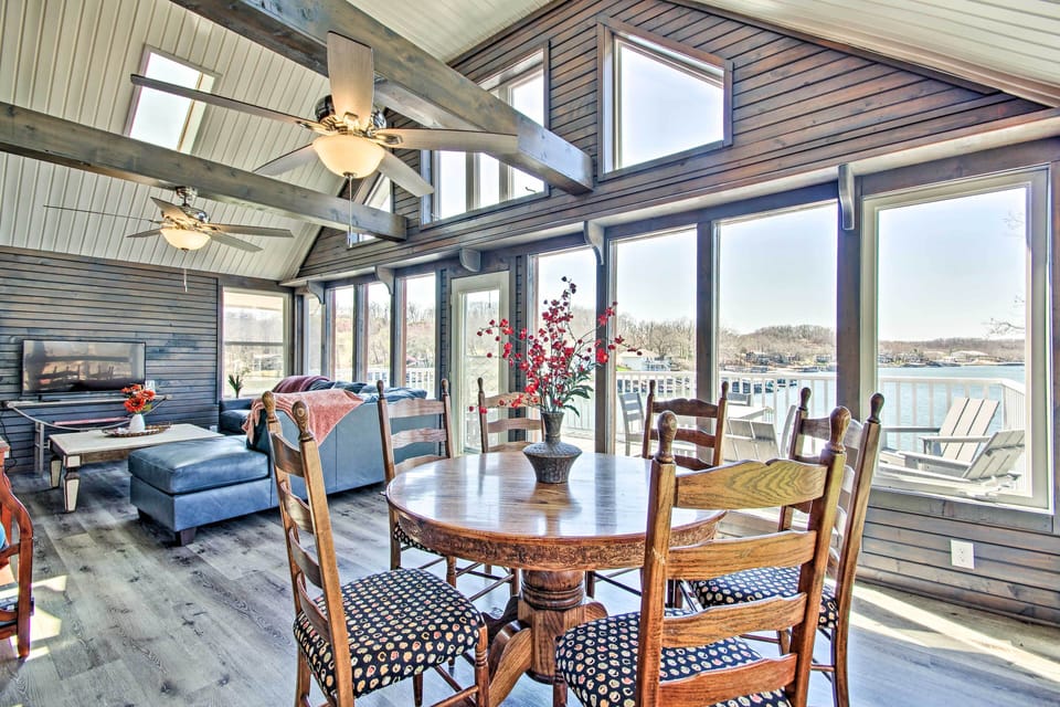 Sunroom | Additional Dining Space