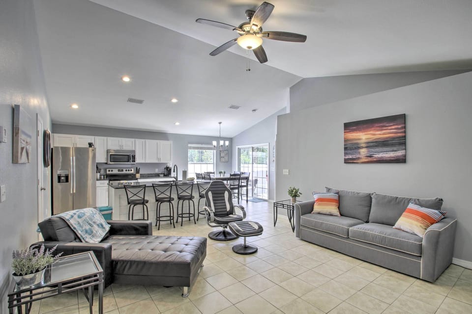 Pensacola Vacation Rental | 3BR | 2BA | 1,450 Sq Ft | Step-Free Access