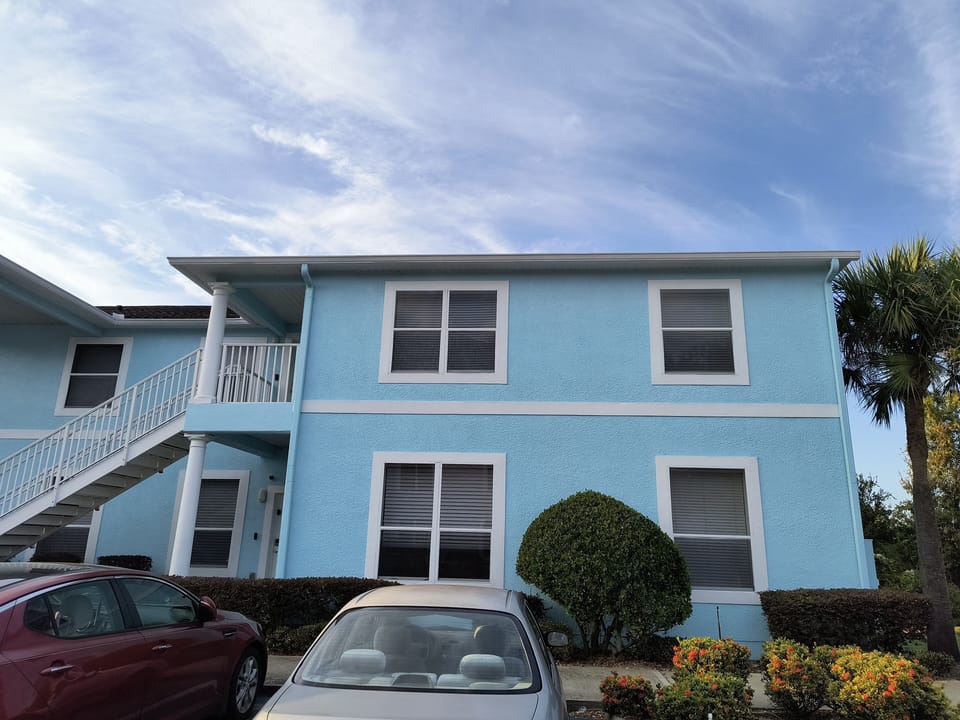 1650 sqft Sun lake resort condos on first floor