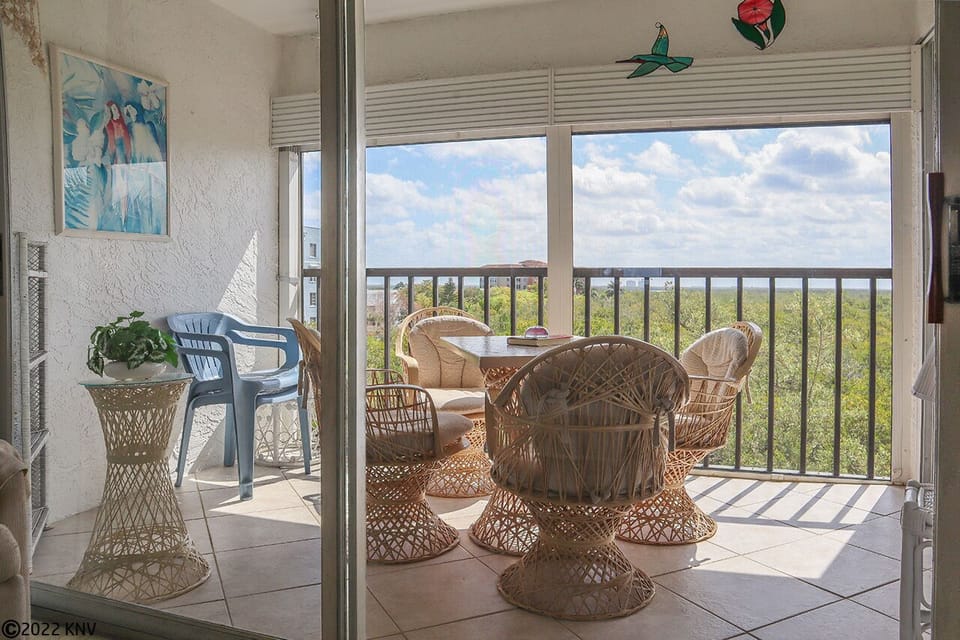 Beautiful View from you Lanai...you can see for miles!