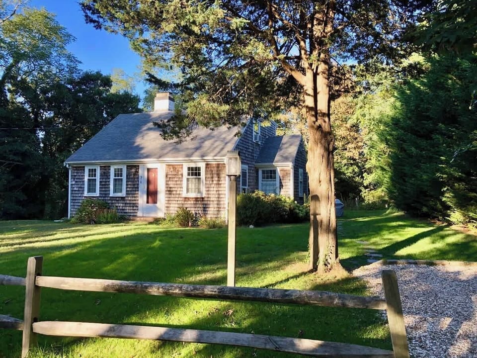 Adorable updated Cape in private setting 