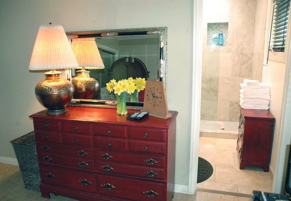 Casita 6-large drawer dresser