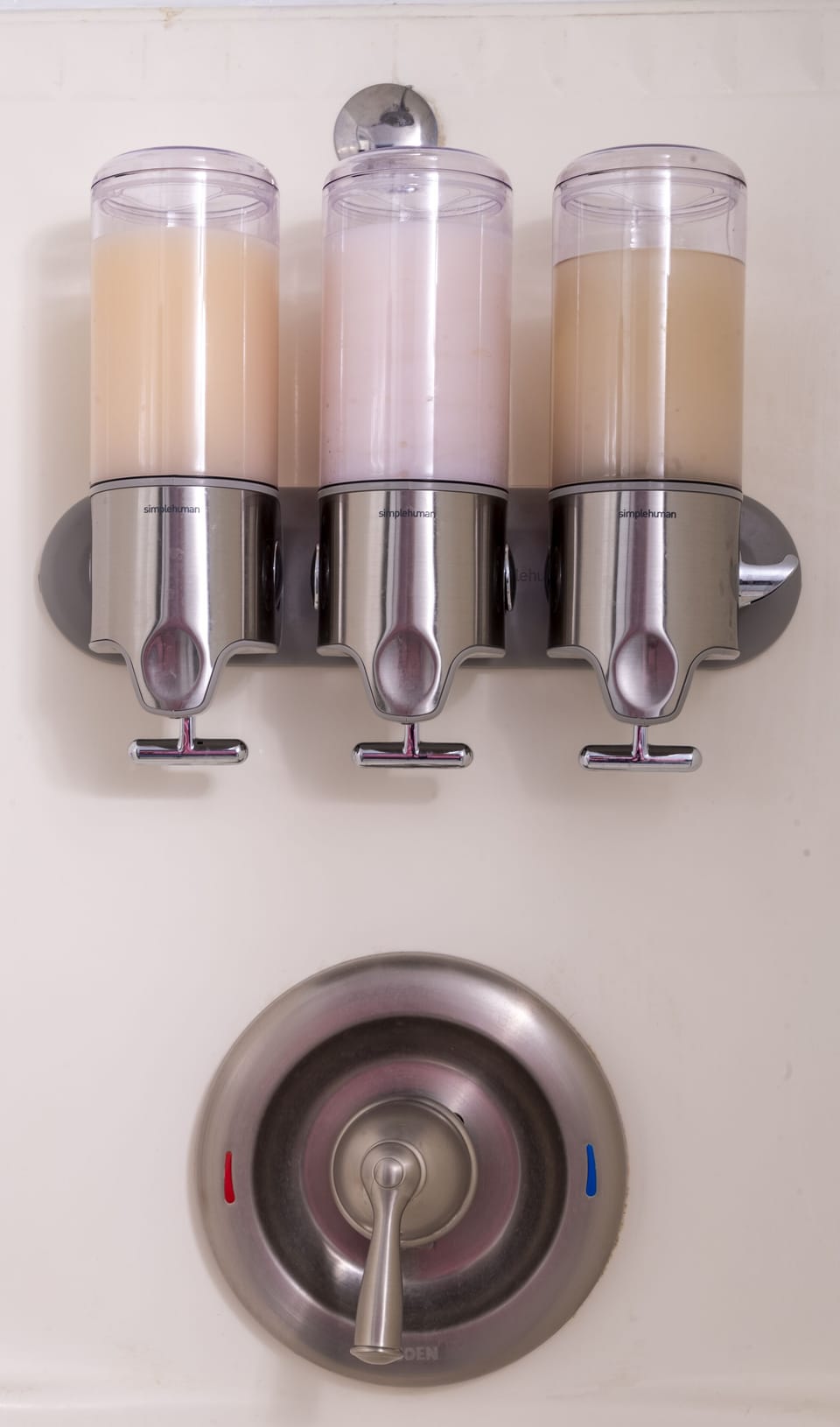 Shampoo, Conditioner, and Body Wash provided in both showers