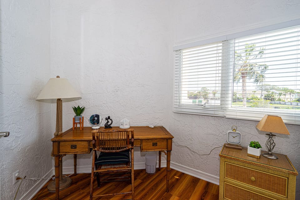 Desk - 2 bedroom extension with independent AC mini-split