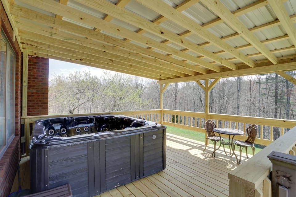 Covered Deck | Private Hot Tub | Self Check-In