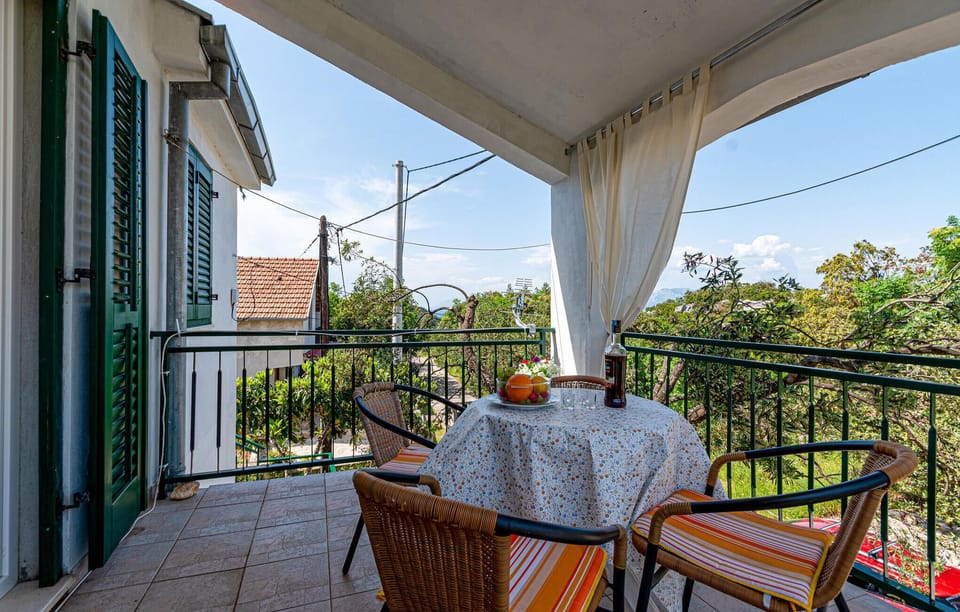 balcony-terrace