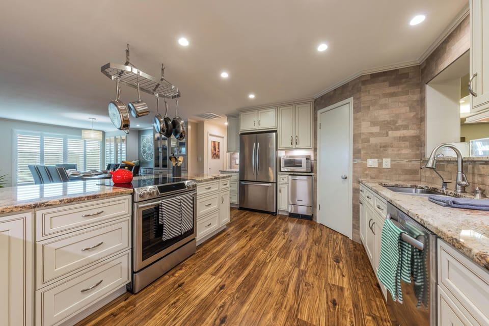 Spacious kitchen. 