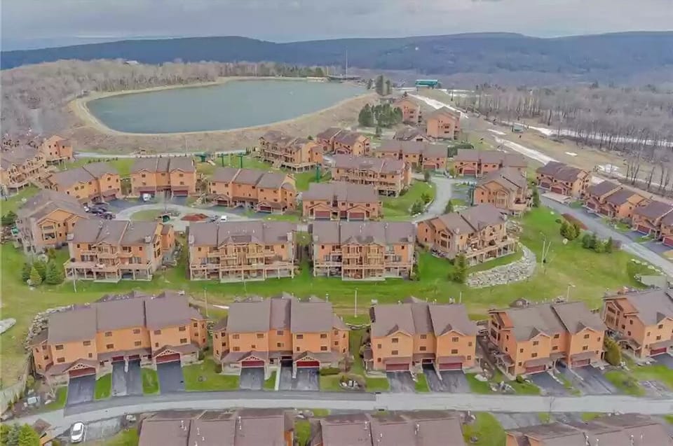 Southwind community and Lake Tahoe