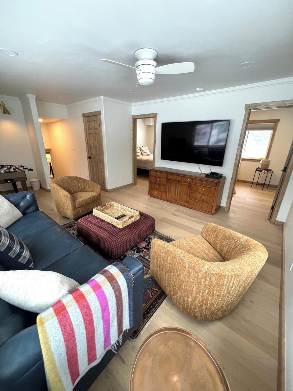 den with large TV
