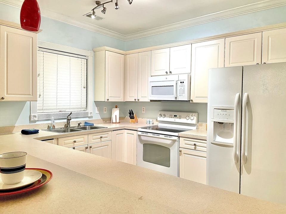 Full Kitchen