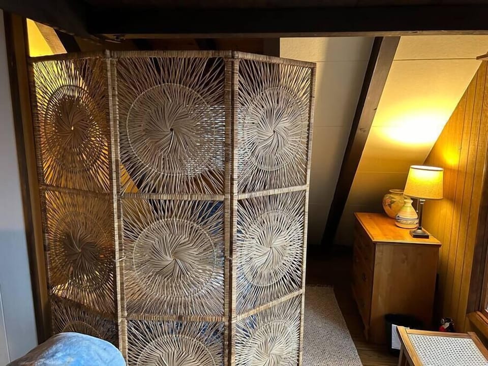 "Lake Loft" privacy screen setup