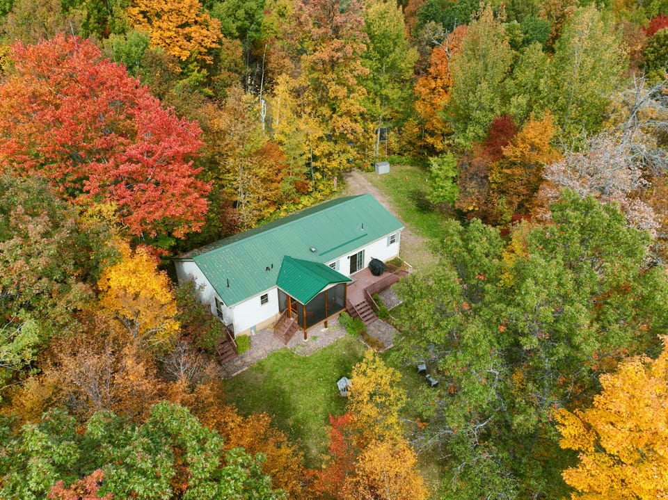 Fabulous fall colors! Private, waterfront cabin in Barron County Forest! 