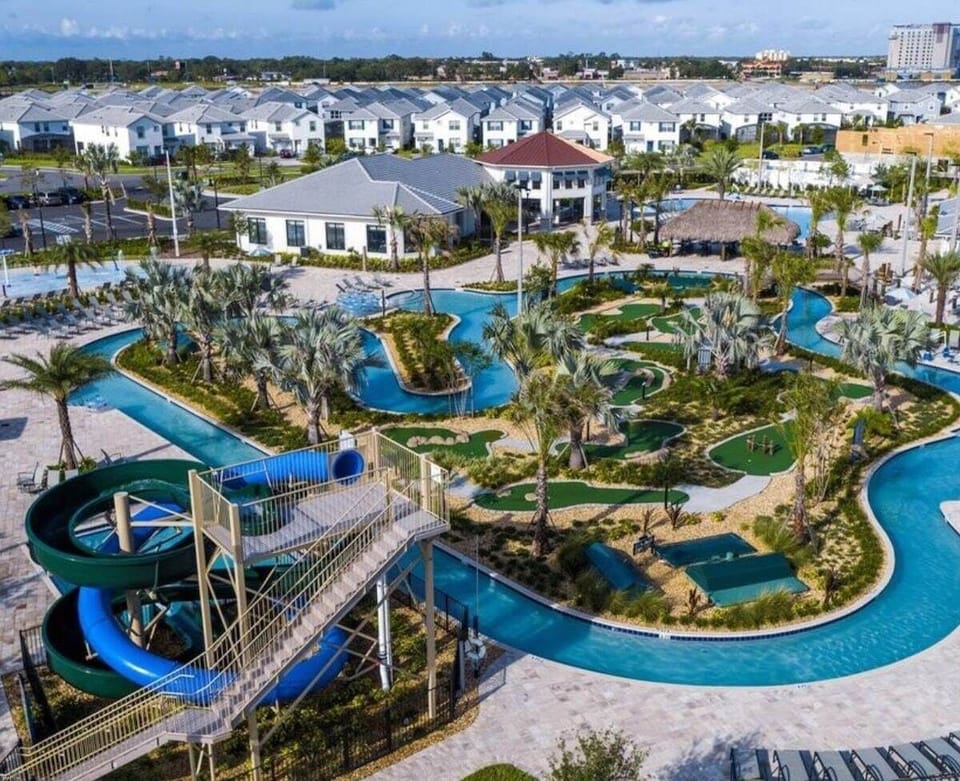 The Hide Away clubhouse Storey Lake Resort FREE ACCESS to the WATERPARK and amenities