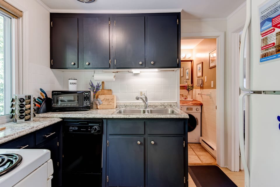Another picture of #9A kitchen and entrance to full bathroom and bdr #3.