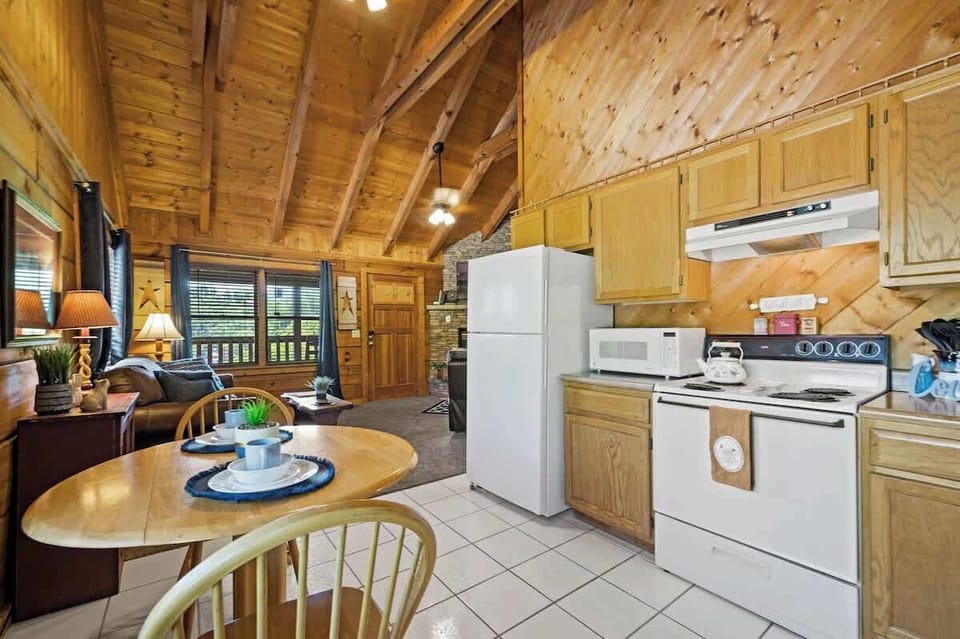 Kitchen and dining!