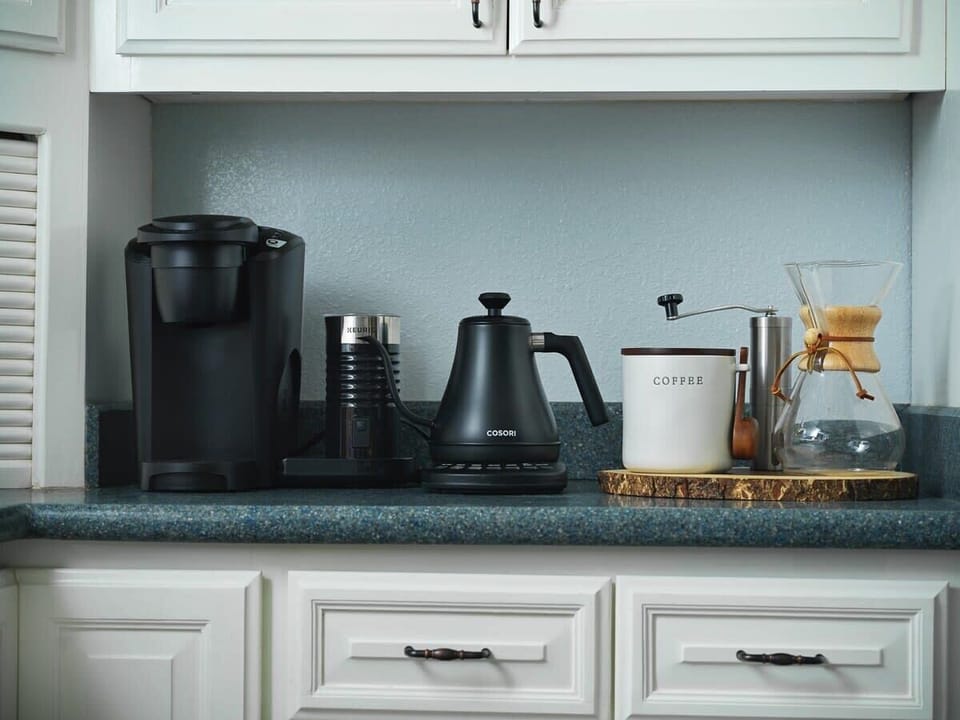 Wake up to delightful mornings at Cobalt Cabin, sipping your favorite coffee or tea. Whether you choose the convenience of Keurig or indulge in the art of pour-over, our well-equipped kitchen and hot water kettle ensure a perfect start to your day.